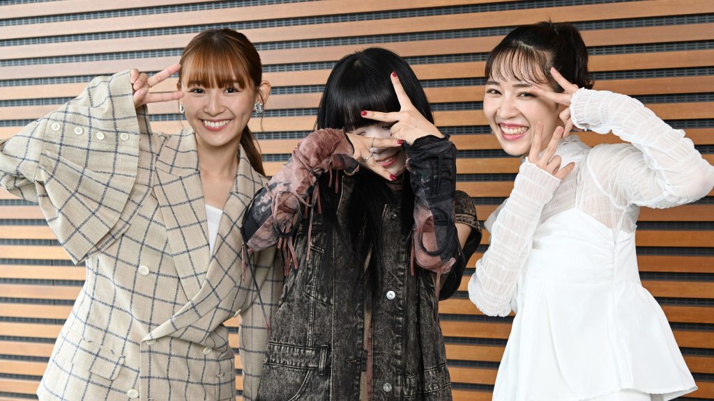日本テレビ・7月期ドラマDEEP『どうか私より不幸でいて下さい』の主題歌を担当しているアーティスト・紫 今(Mulasaki Ima)とW主演の吉谷彩子と浅川梨奈