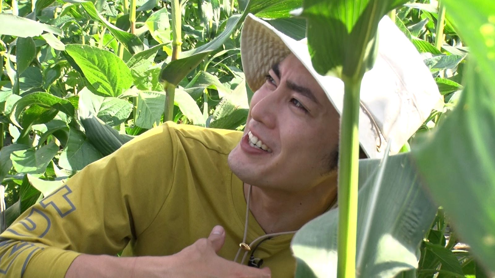 『0秒焼きモロコシ』を食べた間宮祥太朗