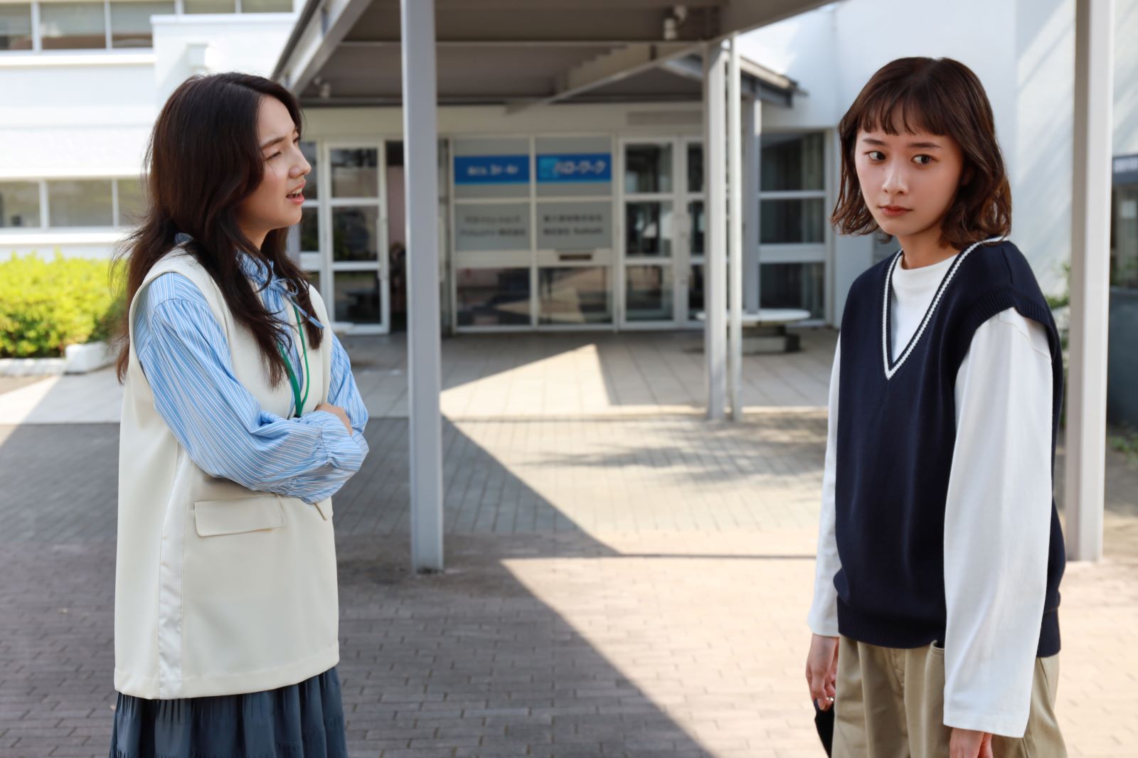 『若草物語』第2話 次女・涼役の堀田真由と長女・恵役の仁村紗和