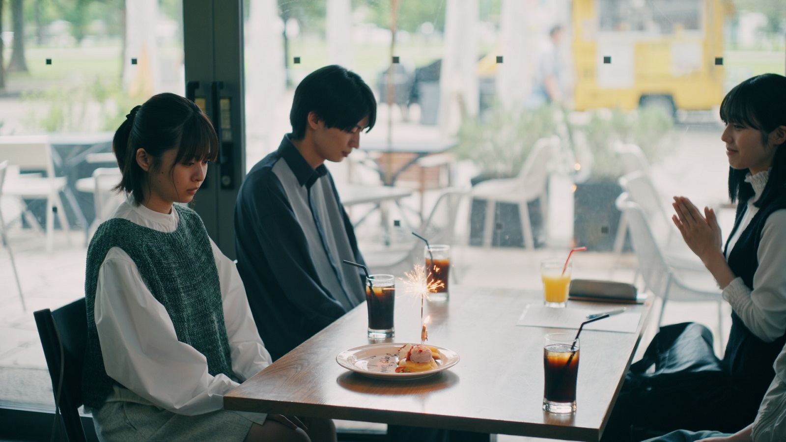 上村蒼(莉子)、橘伊織(杢代和人)、高梨琴音(秋田汐梨)