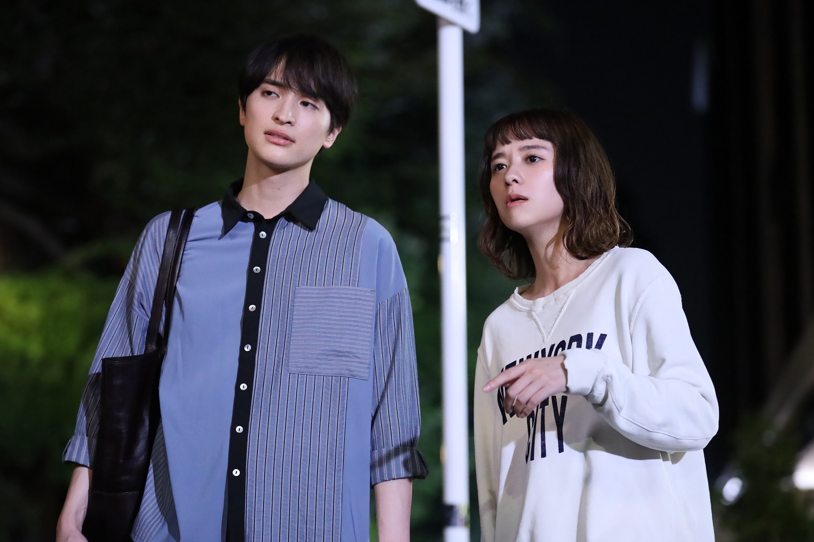涼(堀田真由)、律(一ノ瀬颯)の写真