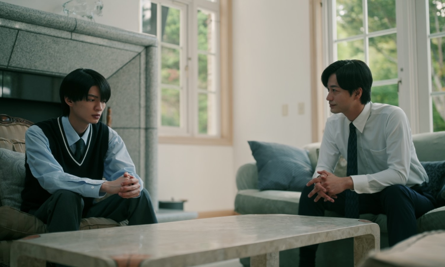 橘伊織(杢代和人)と橘豊(竹財輝之助)の写真