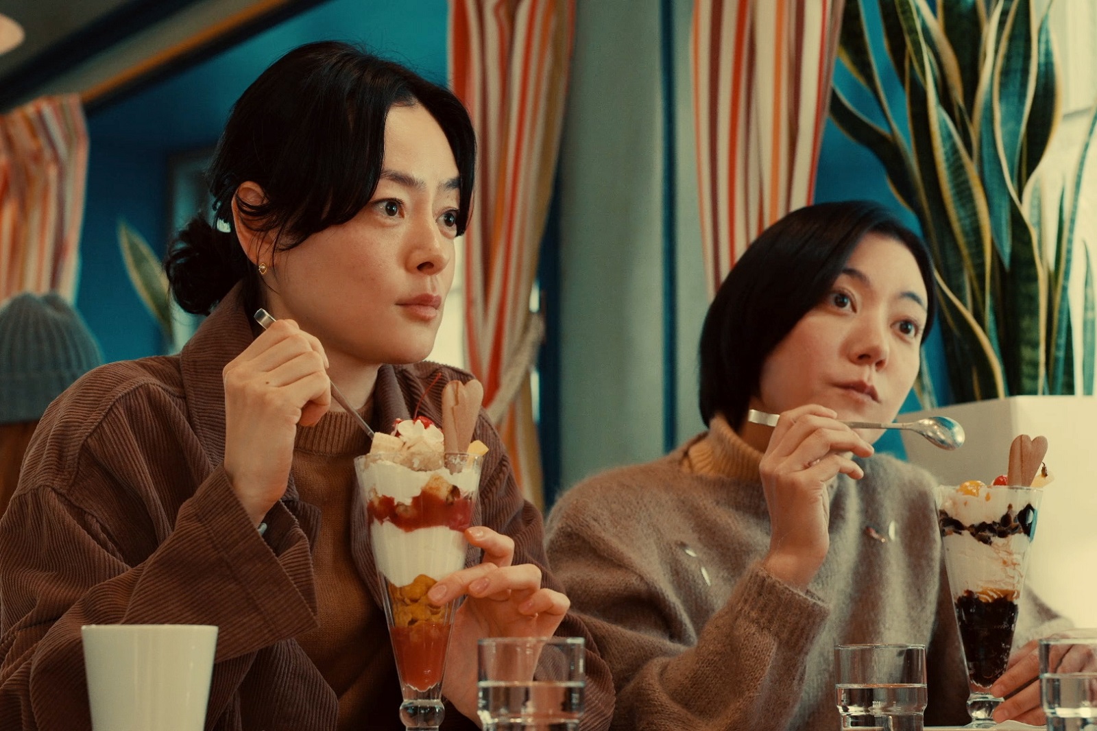 清美(市川実日子)らの写真