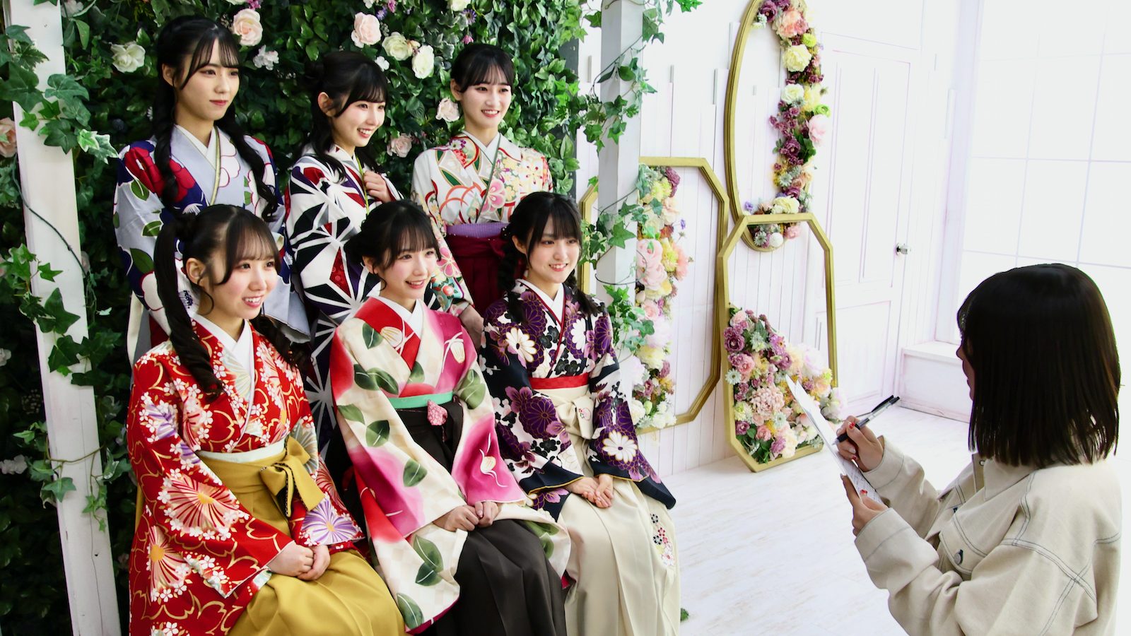 (上段左から)吉田彩良、尾崎世里花、信濃宙花 (下段左から)内海里音、高雄さやか、久留島優果の写真