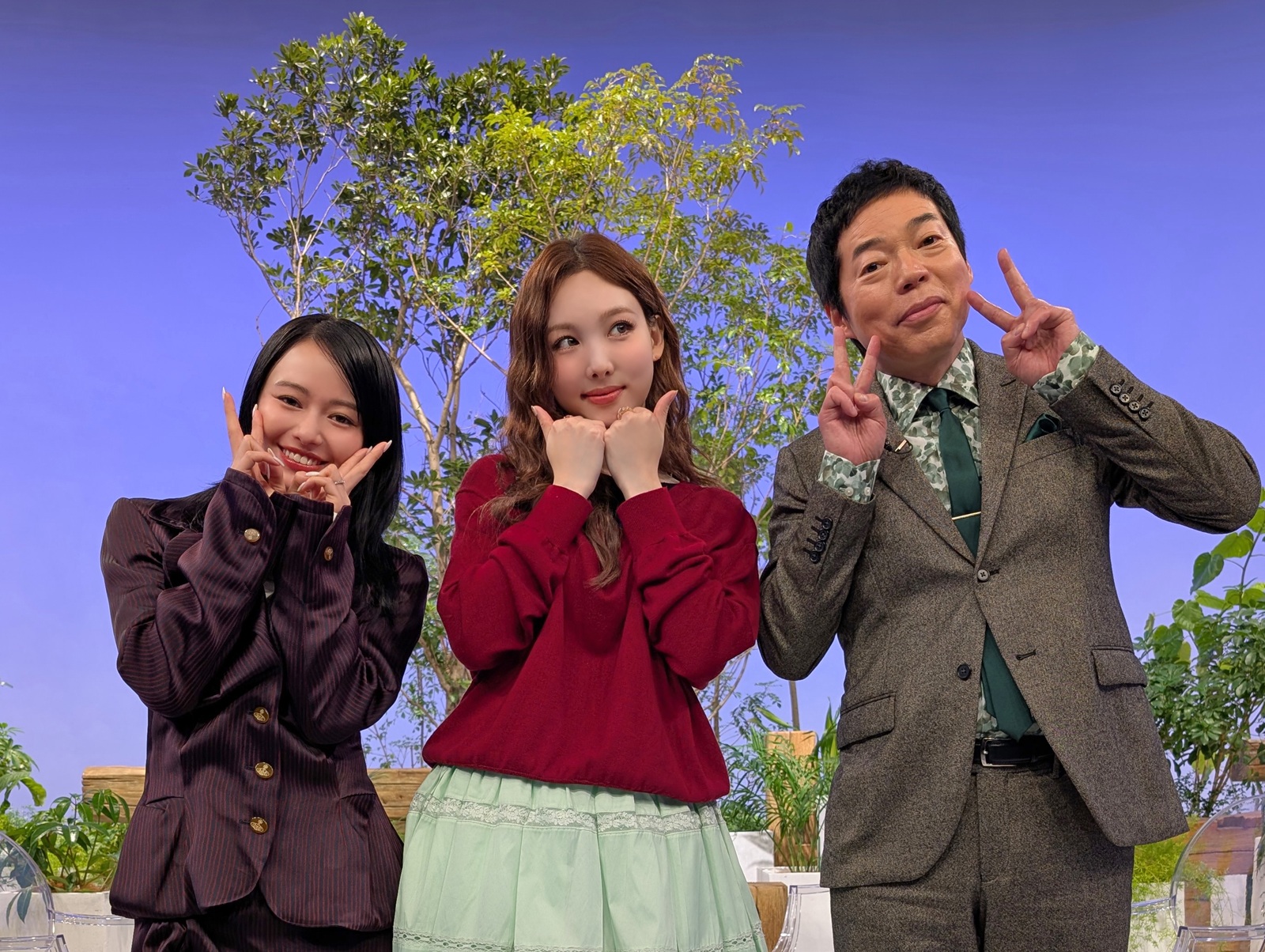 山本舞香、TWICE・ナヨン、今田耕司の写真