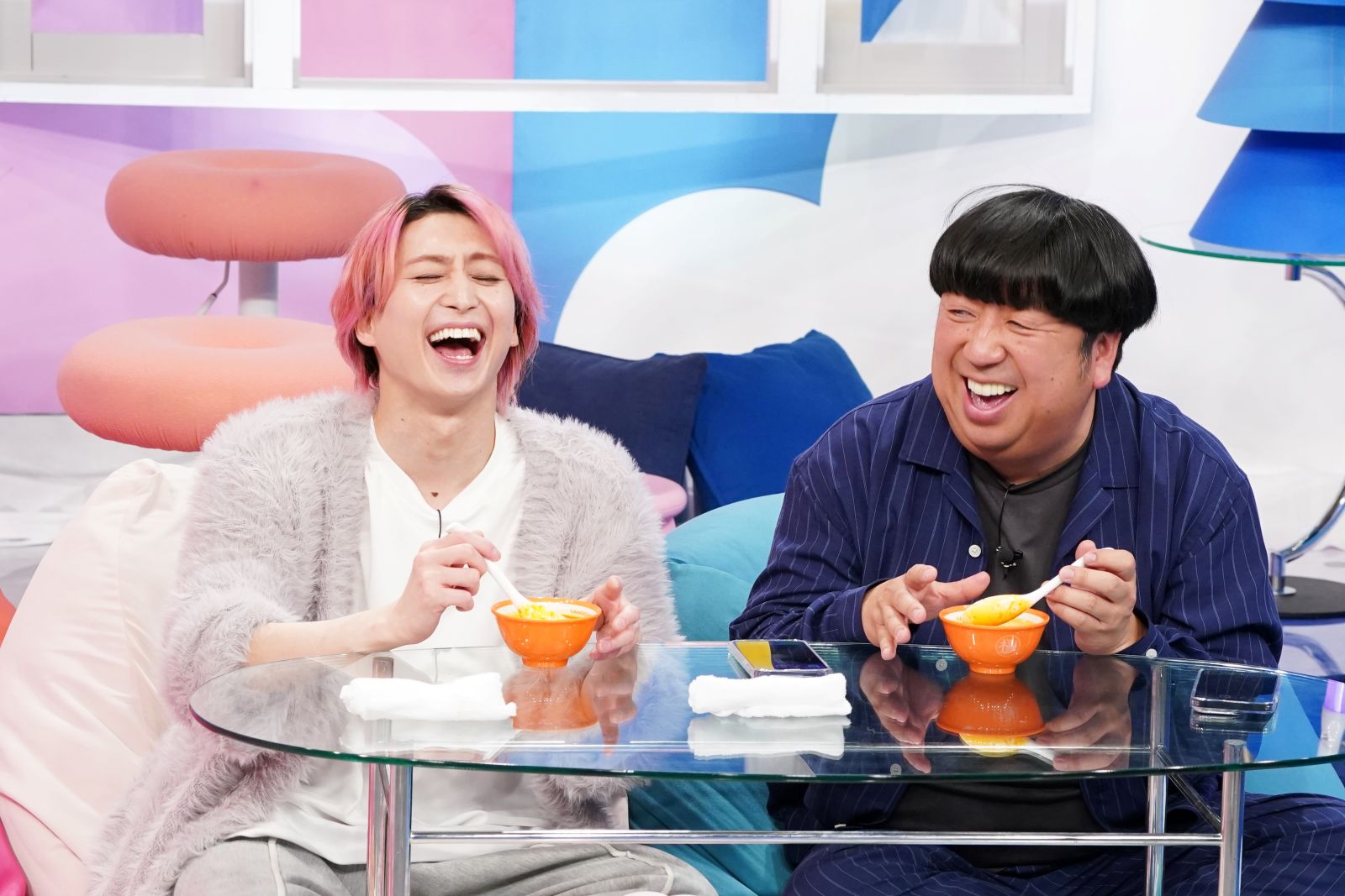 Snow Man 佐久間大介とバナナマン日村勇紀の写真