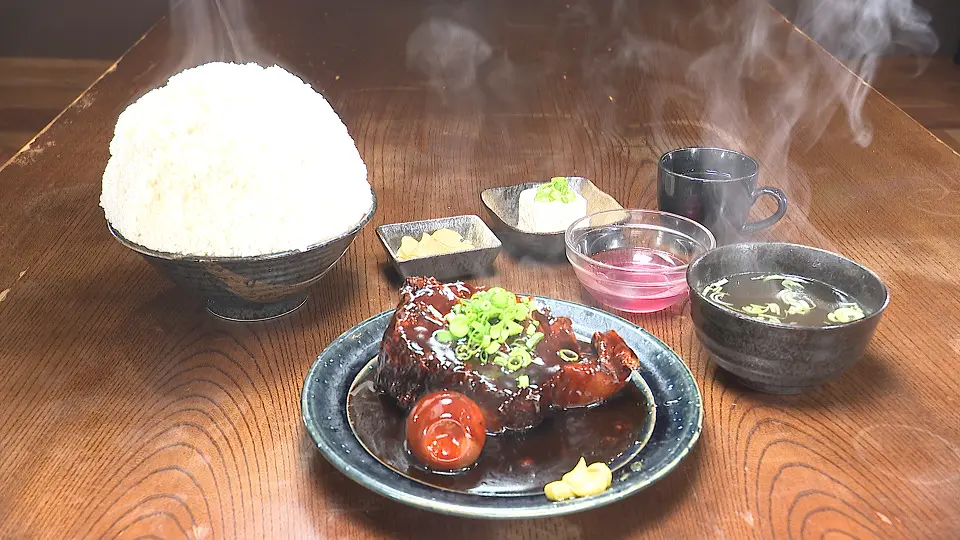 特大角煮定食の写真