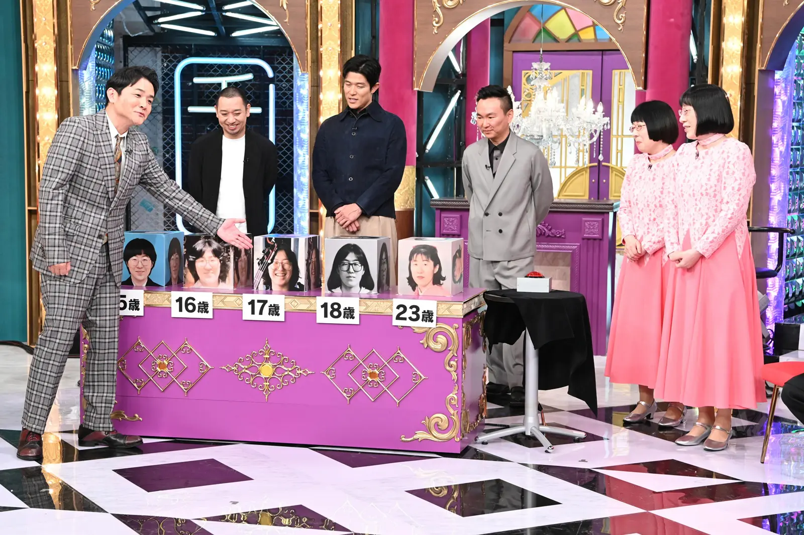 鈴木亮平、千鳥、かまいたち、阿佐ヶ谷姉妹の写真