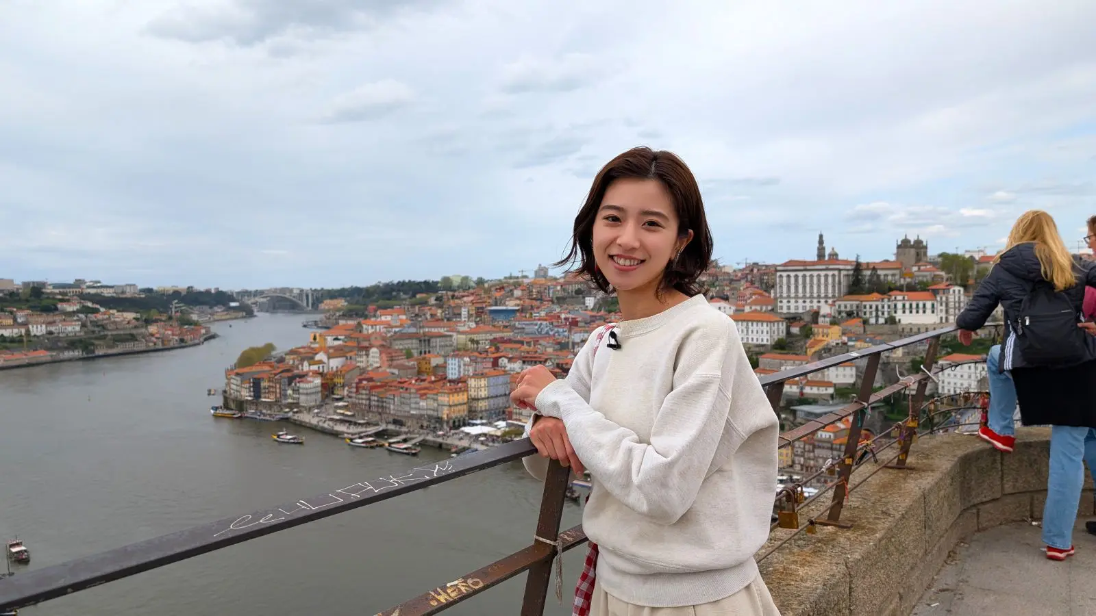 黒島結菜の写真