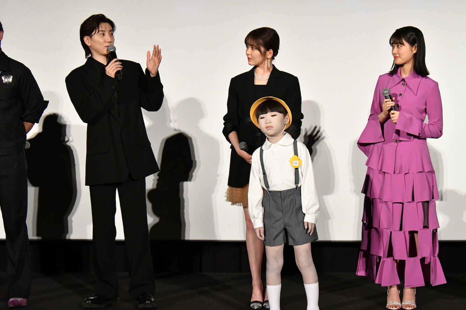 映画『見える子ちゃん』の完成披露イベントに出席したSixTONES・京本大我、久間田琳加、原菜乃華