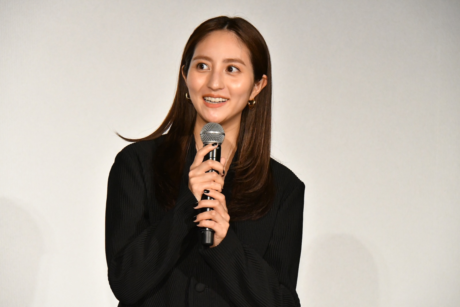 映画『見える子ちゃん』の完成披露イベントに出席した堀田茜