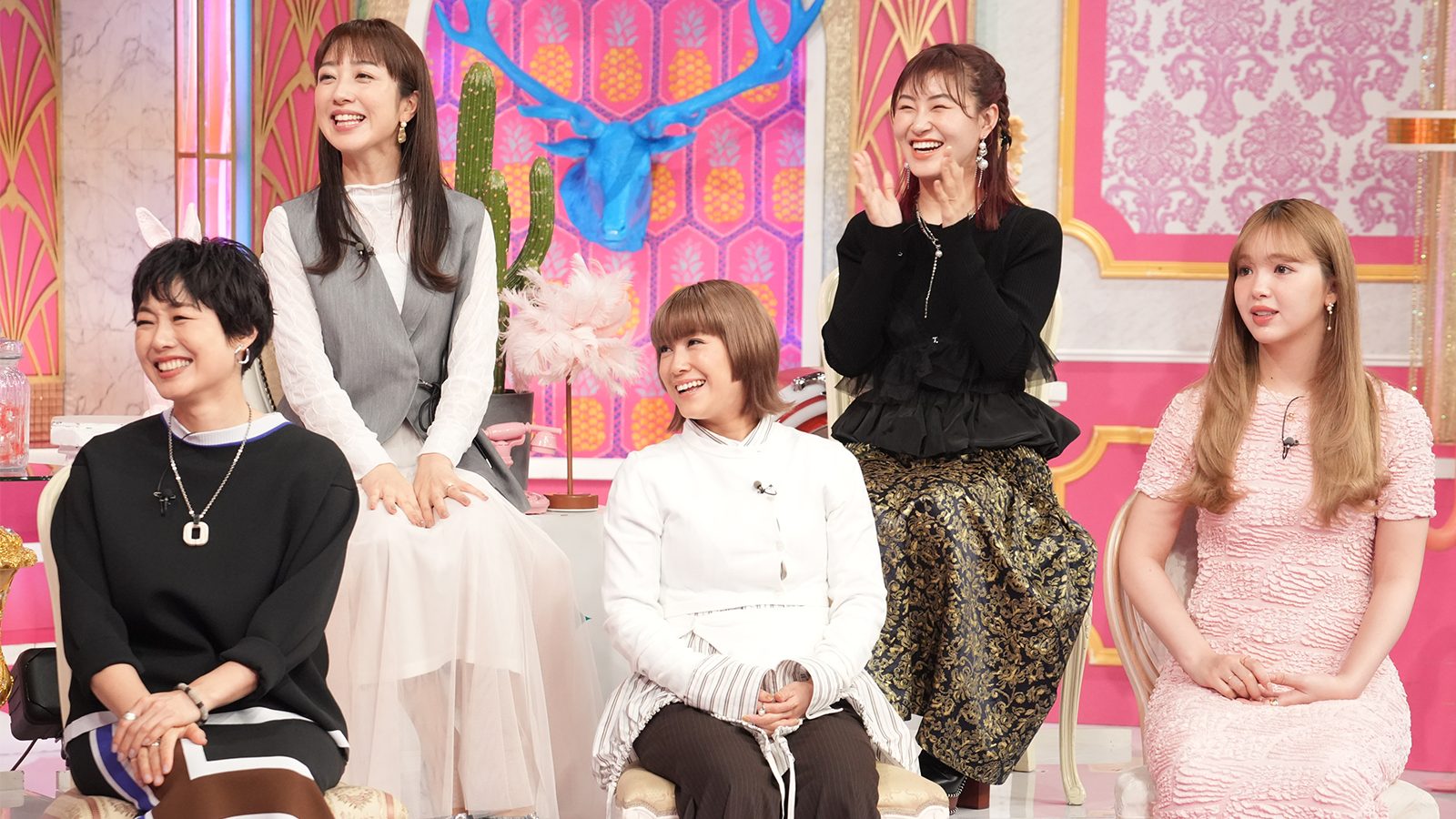 有働由美子らの写真