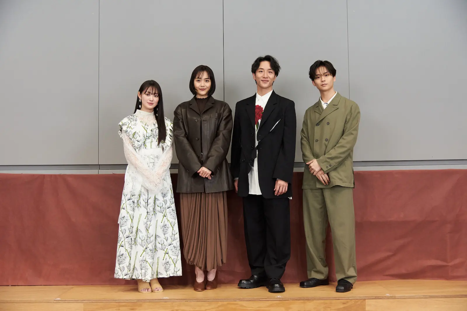 松井愛莉と大貫勇輔と沢村玲と吉本実憂の写真