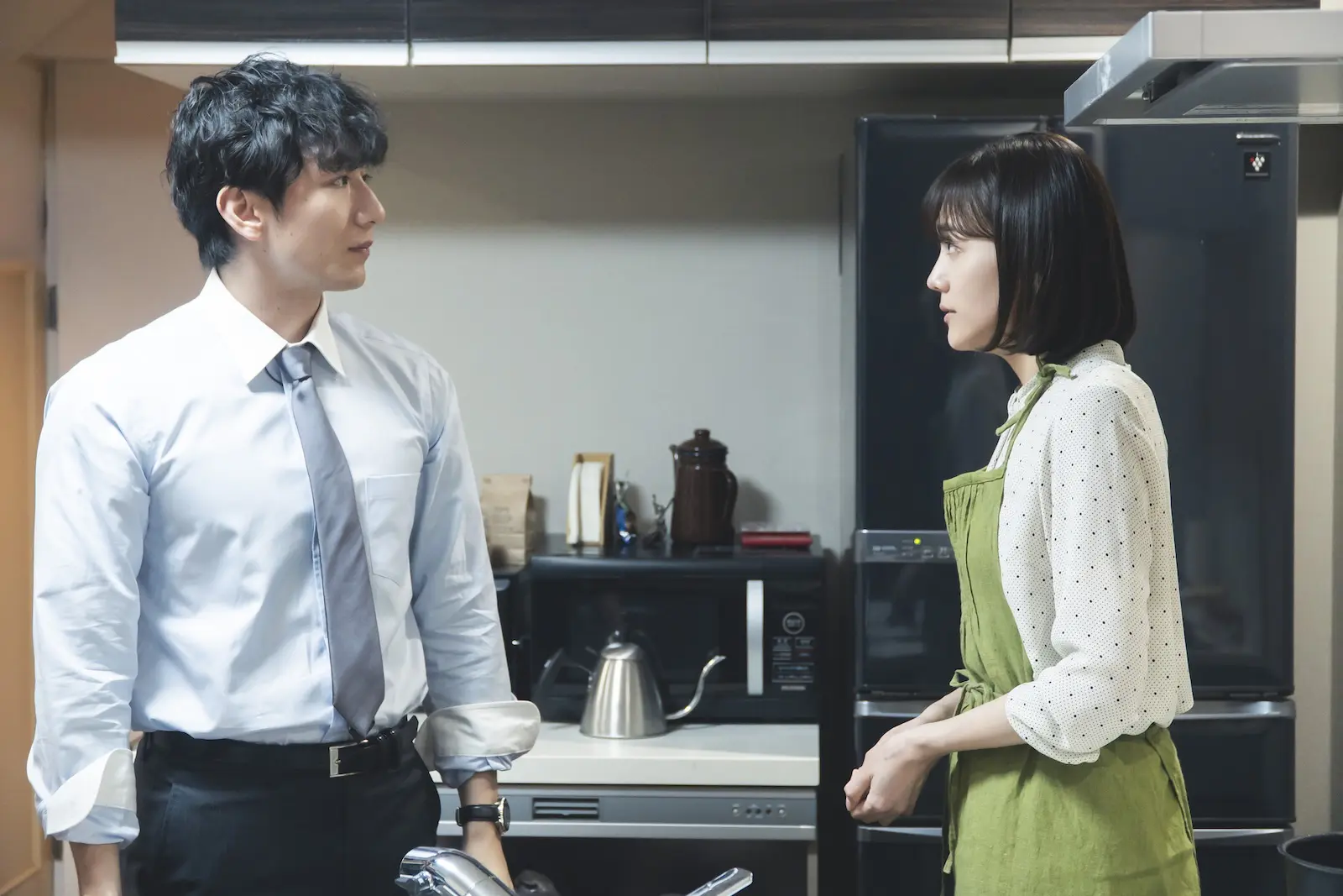 大貫勇輔と松井愛莉の写真