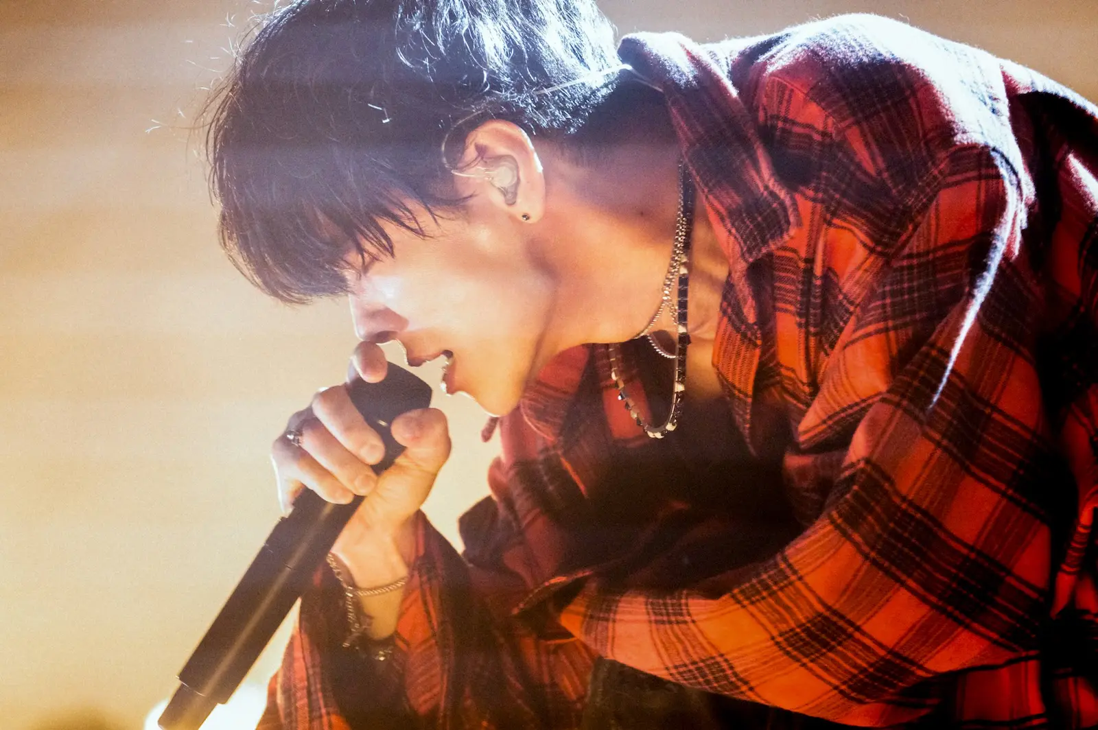 Netflixシリーズ『グラスハート』に出演する佐藤健