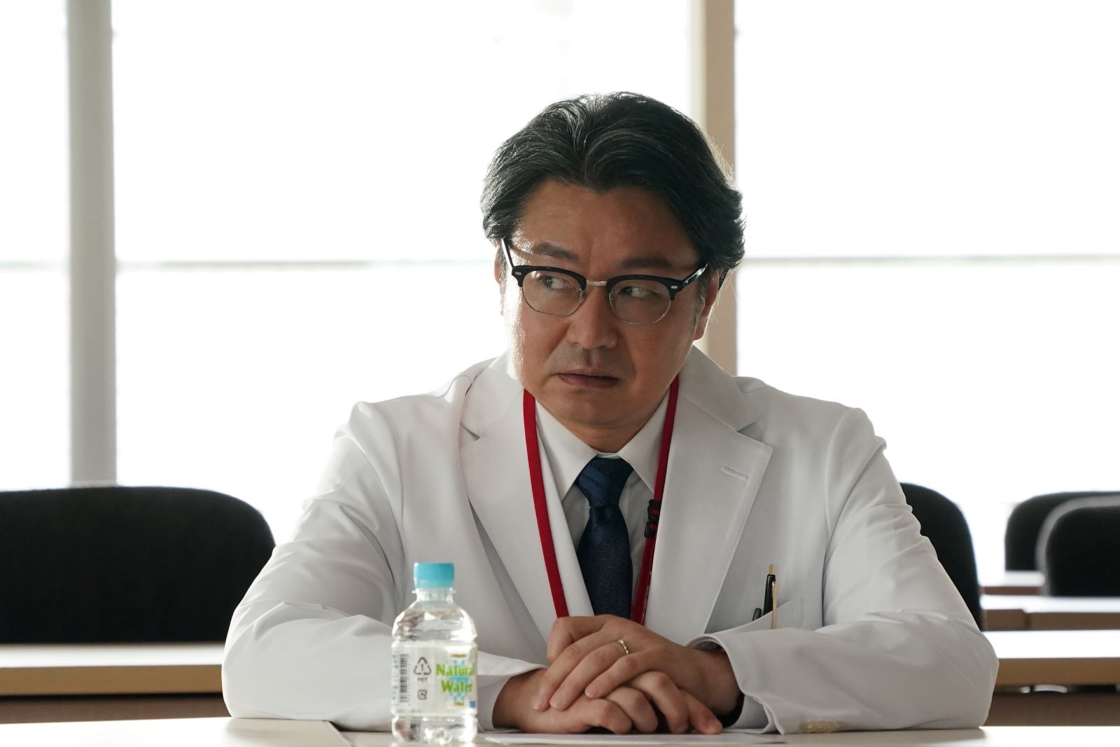 水橋研二